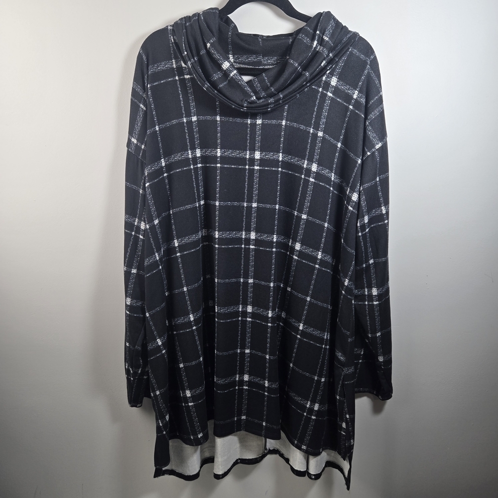 Lane Bryant Black and White Knit Top NWT